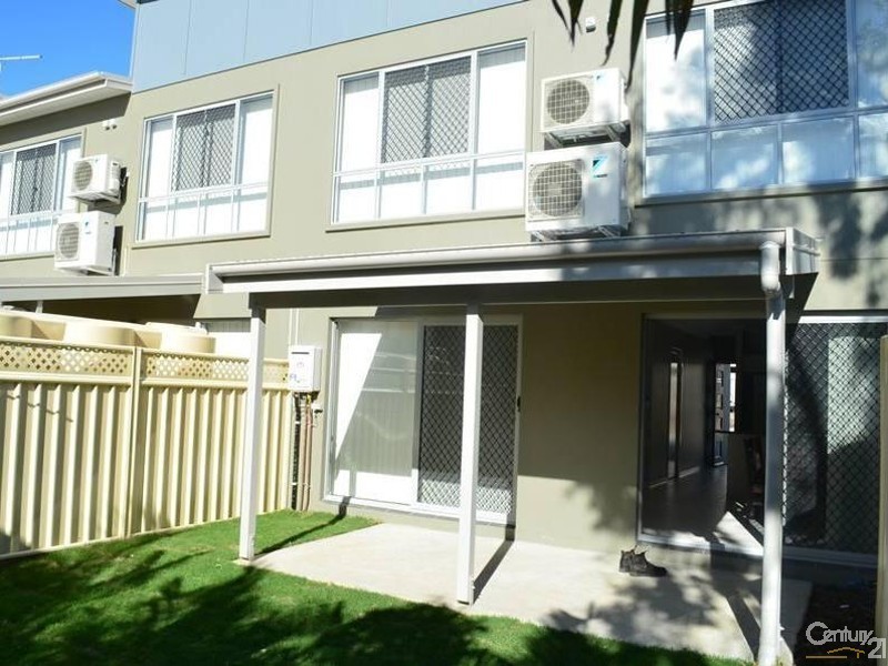 4/214-216 Oaka Street, South Gladstone QLD 4680