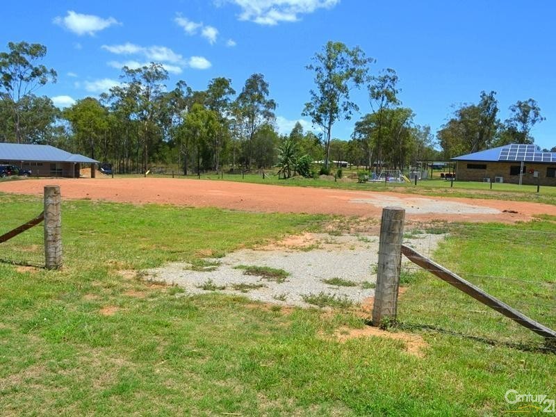 4 Scrivener Place, Burua QLD 4680