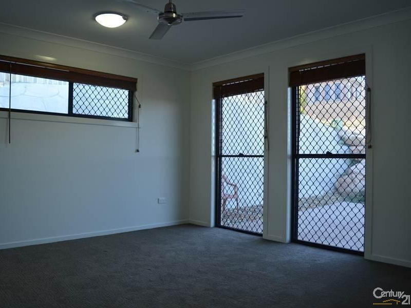 3 Eucalyptus Place, Kirkwood QLD 4680