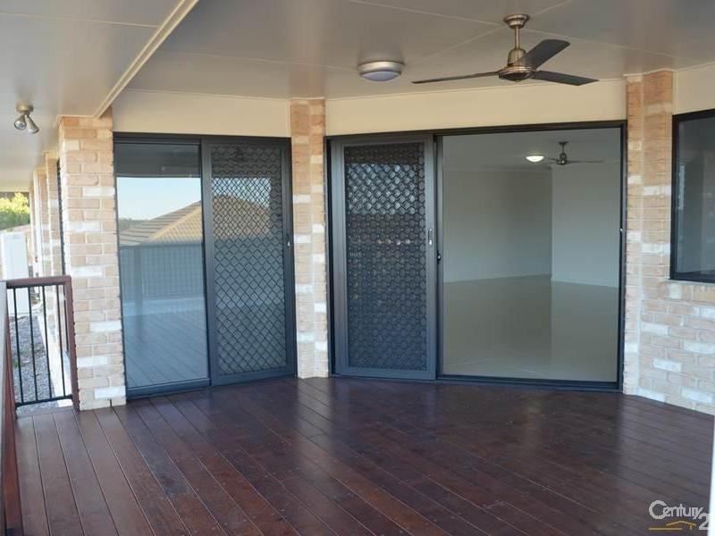 3 Eucalyptus Place, Kirkwood QLD 4680