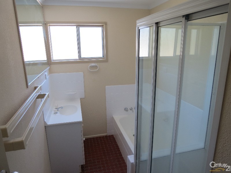 7 Harrier Avenue, New Auckland QLD 4680