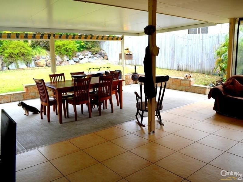 6 Parsons Place, New Auckland QLD 4680