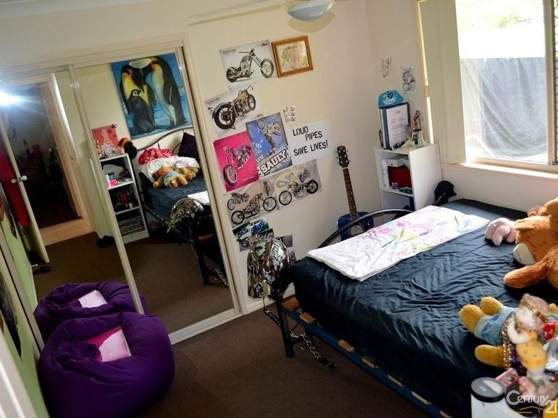 6 Parsons Place, New Auckland QLD 4680