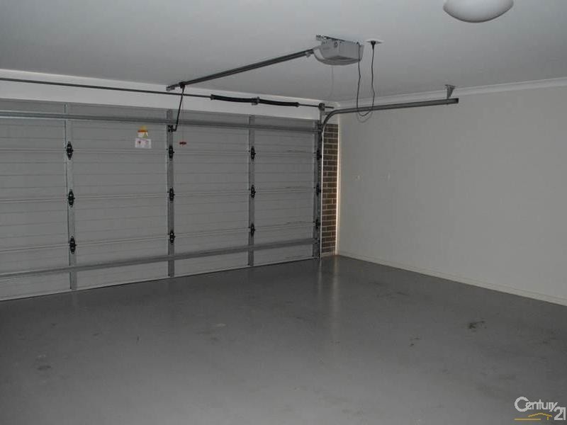 3 Dampier Court, Glen Eden QLD 4680