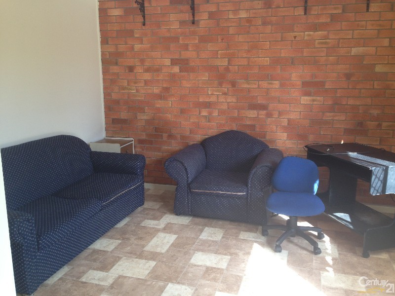 2/6 Boles Street, West Gladstone QLD 4680