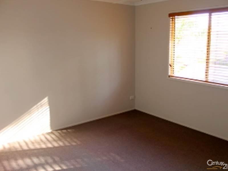 95 Malpas Street, Boyne Island QLD 4680