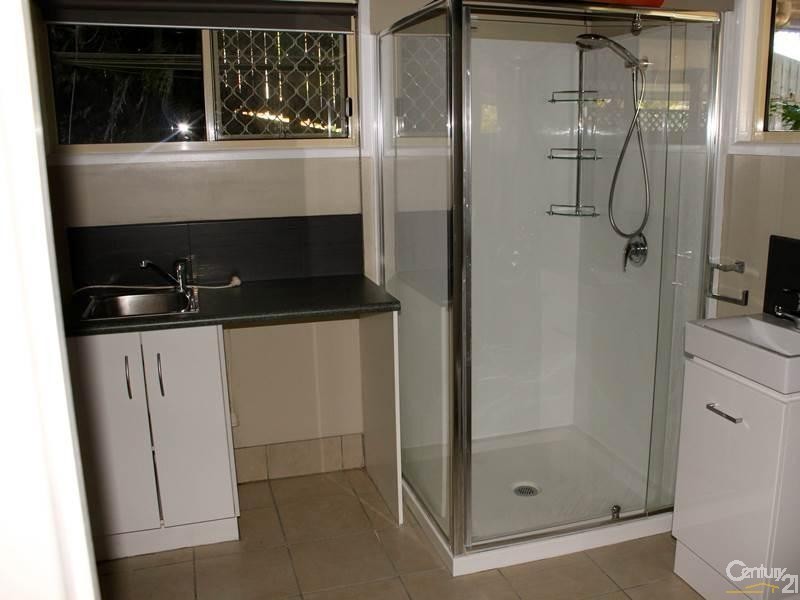 95 Malpas Street, Boyne Island QLD 4680