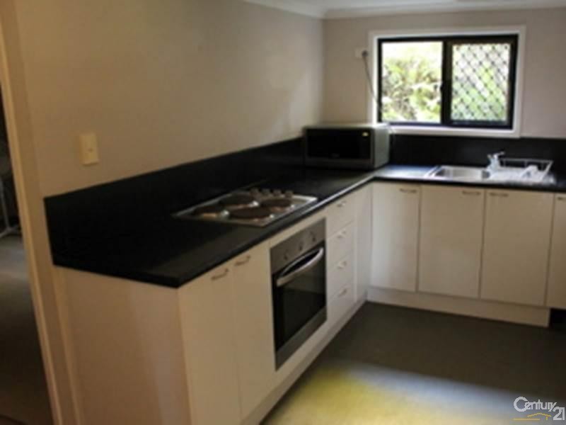 95 Malpas Street, Boyne Island QLD 4680