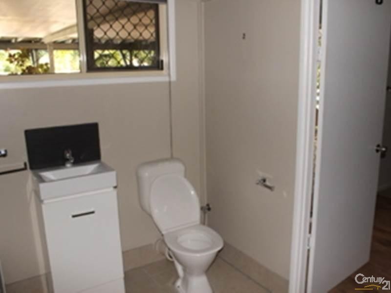 95 Malpas Street, Boyne Island QLD 4680