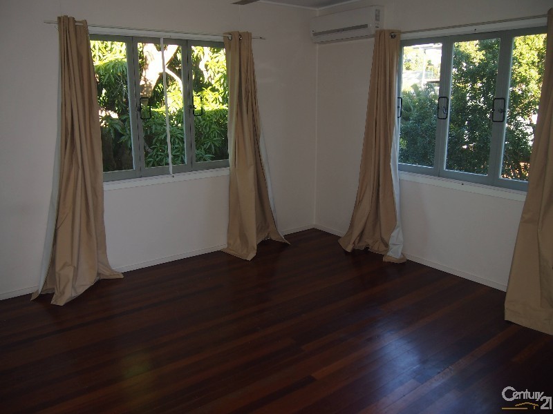 48  Adelaide Street, South Gladstone QLD 4680