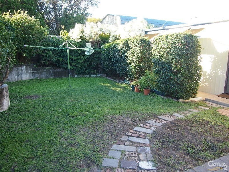 48  Adelaide Street, South Gladstone QLD 4680