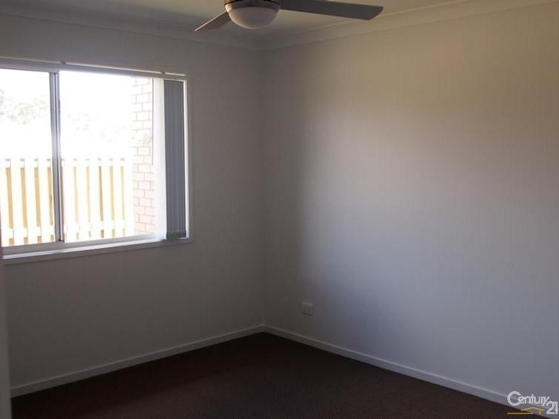 7 Lenthall Street Riverstone Rise, Boyne Island QLD 4680