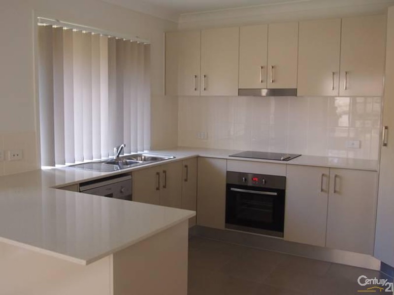 5 Numalia Lane Riverstone Rise, Boyne Island QLD 4680