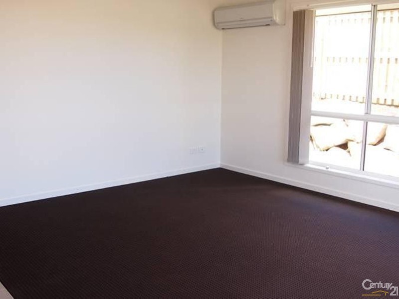 5 Numalia Lane Riverstone Rise, Boyne Island QLD 4680