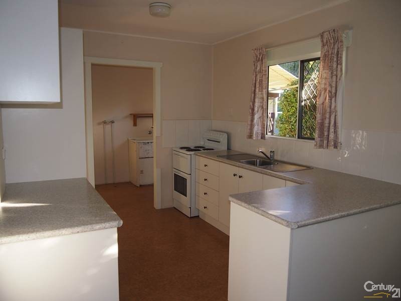 48 Adelaide Street, South Gladstone QLD 4680