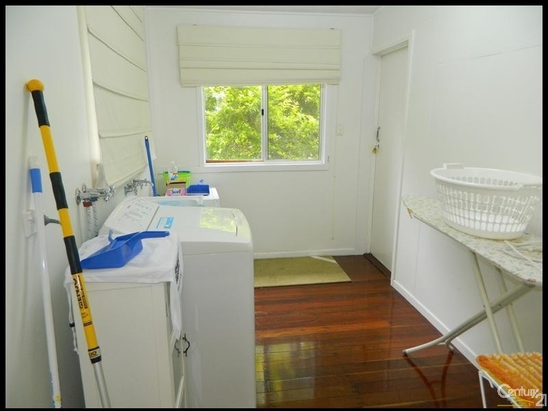 27 Rossella Street, West Gladstone QLD 4680