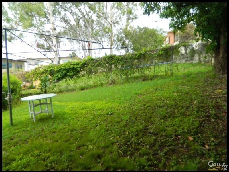 27 Rossella Street, West Gladstone QLD 4680