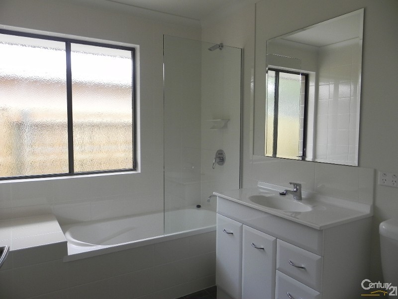 18 Christina Road, Gladstone QLD 4680