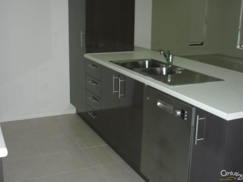 7 Bragg Court, Kirkwood QLD 4680