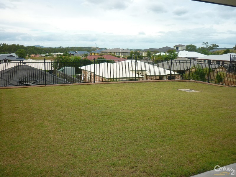 13 Leslie Street, Clinton QLD 4680