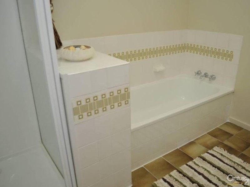 78 Sutton Street, Barney Point QLD 4680