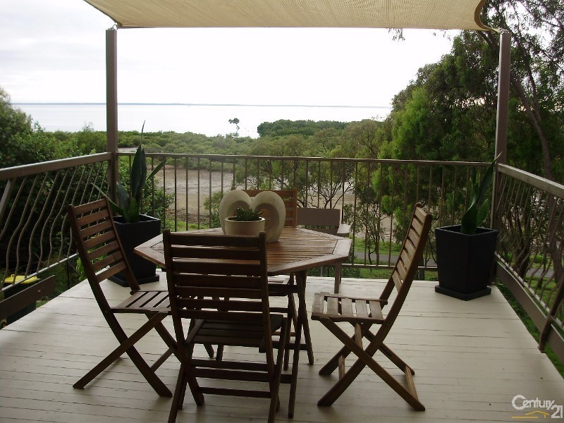 78 Sutton Street, Barney Point QLD 4680