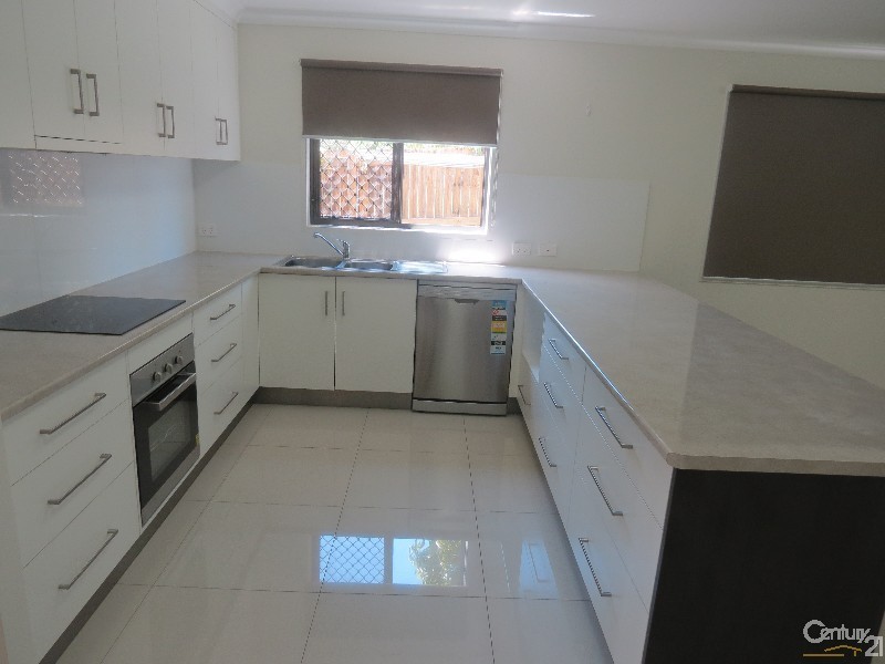 2/97 Toolooa Street, Gladstone QLD 4680