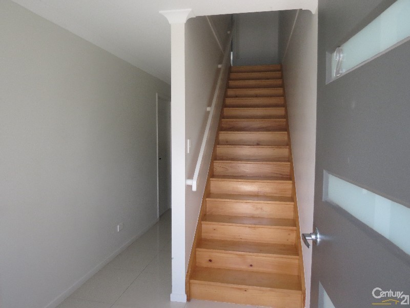 2/97 Toolooa Street, Gladstone QLD 4680