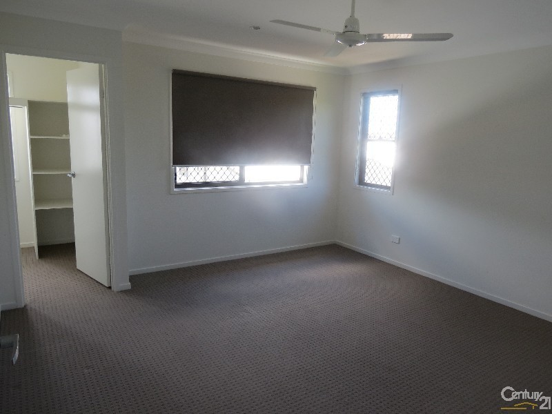 2/97 Toolooa Street, Gladstone QLD 4680
