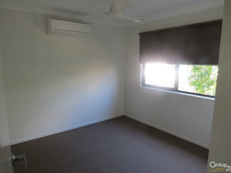 2/97 Toolooa Street, Gladstone QLD 4680