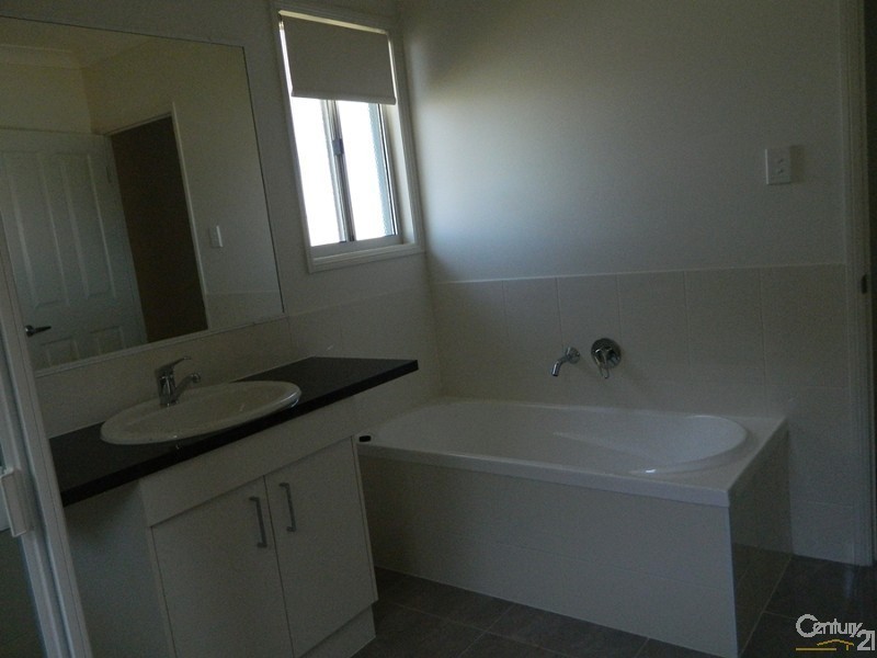 1/55 Toolooa Street, South Gladstone QLD 4680