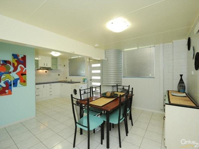 6 Wyndham Road, Beecher QLD 4680