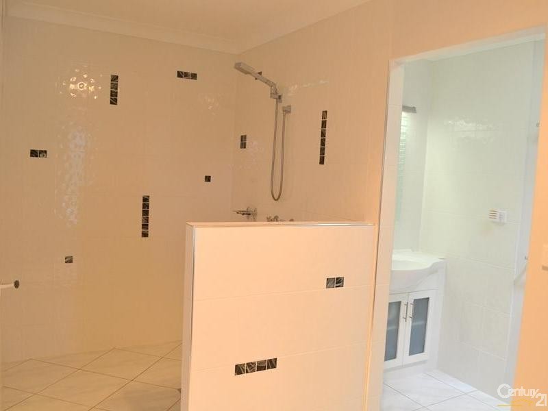 6 Wyndham Road, Beecher QLD 4680