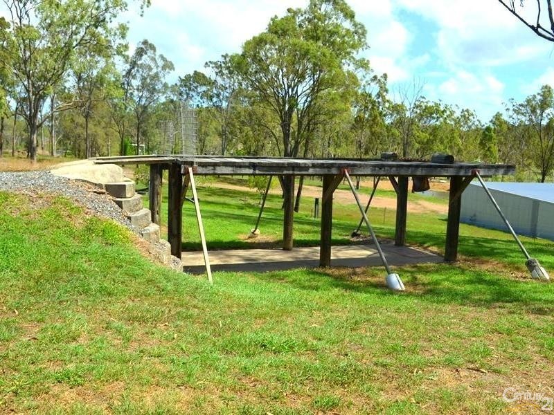 6 Wyndham Road, Beecher QLD 4680