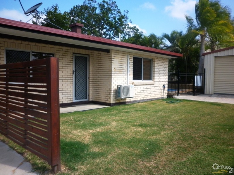 2/15 Carinya Drive, Clinton QLD 4680