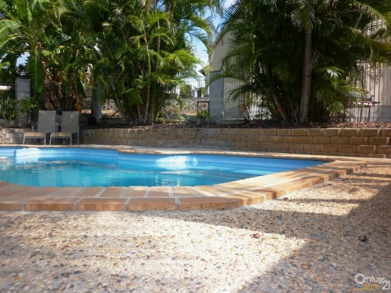 2/15 Carinya Drive, Clinton QLD 4680