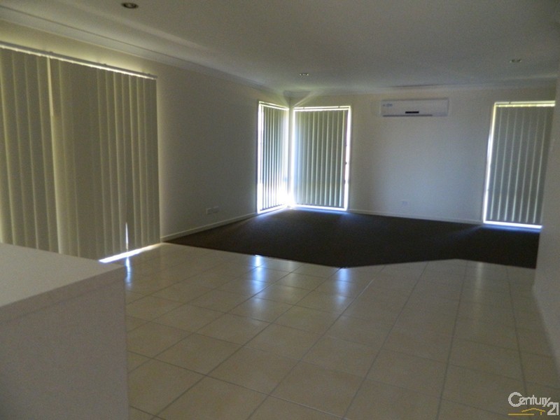 30 Broadwater Place, New Auckland QLD 4680