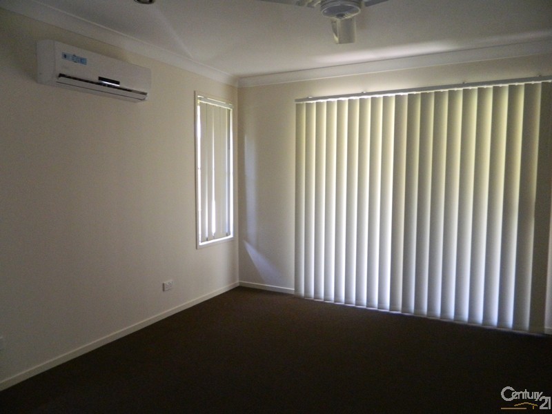 30 Broadwater Place, New Auckland QLD 4680