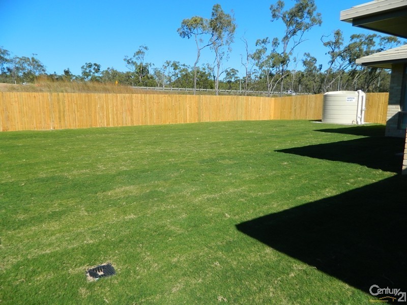 30 Broadwater Place, New Auckland QLD 4680