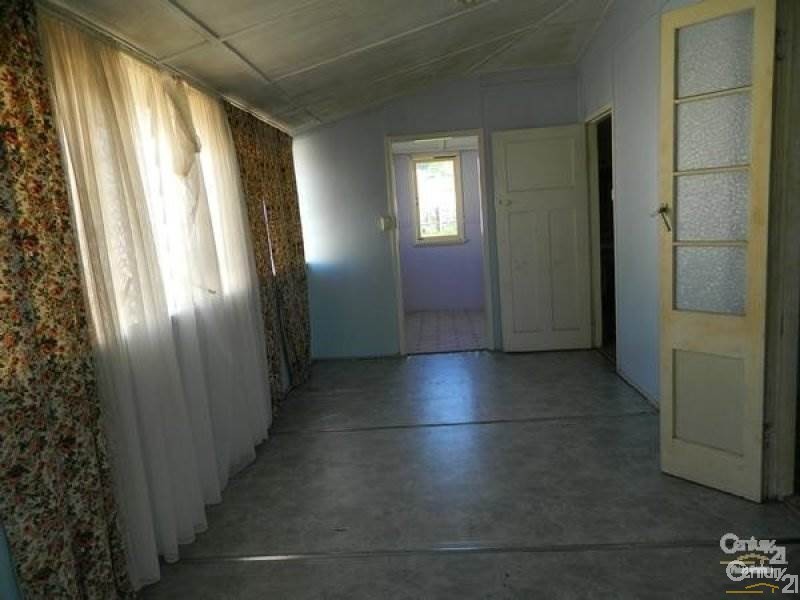 69 Tank Street, West Gladstone QLD 4680