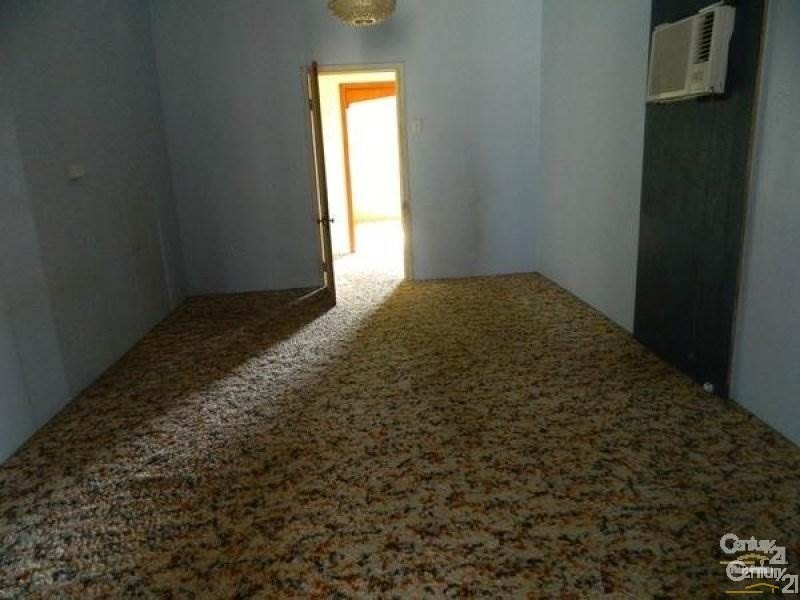 69 Tank Street, West Gladstone QLD 4680