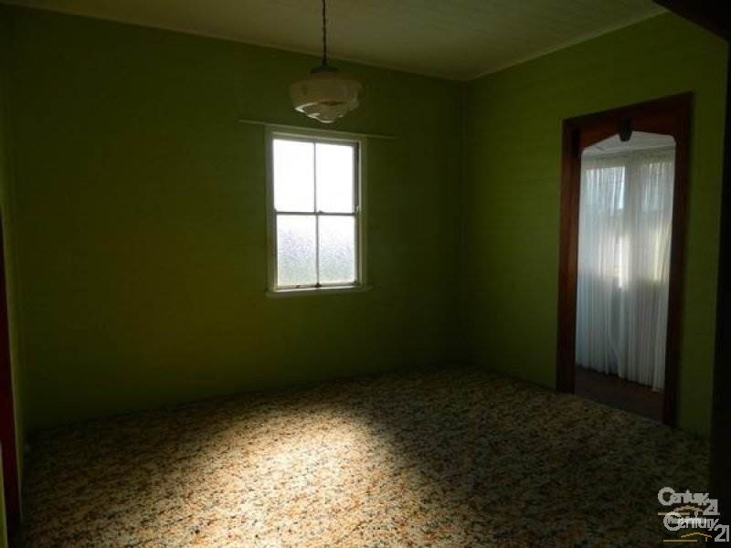 69 Tank Street, West Gladstone QLD 4680
