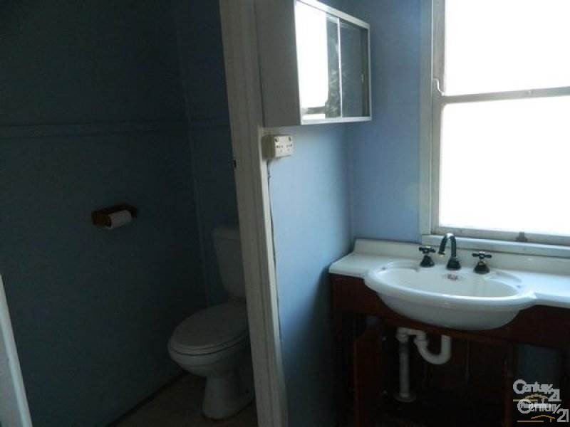 69 Tank Street, West Gladstone QLD 4680