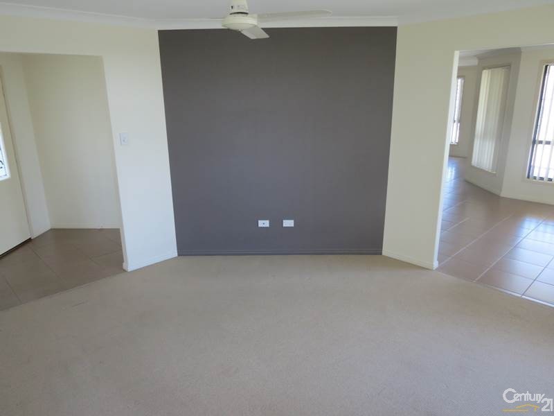 94 Emmadale Drive, New Auckland QLD 4680