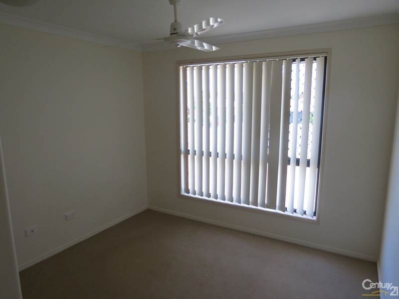 94 Emmadale Drive, New Auckland QLD 4680