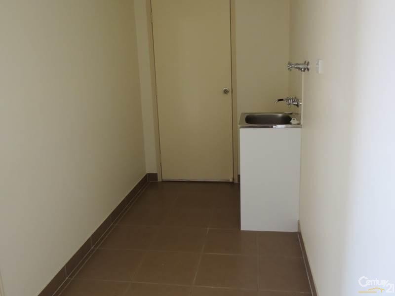 94 Emmadale Drive, New Auckland QLD 4680