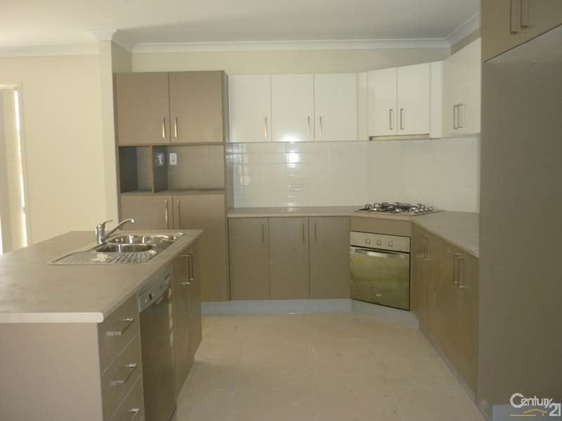 32 Briffney Street, Kirkwood QLD 4680