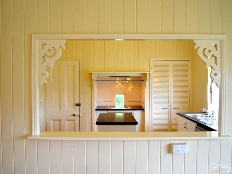 9 Pier Street, South Gladstone QLD 4680