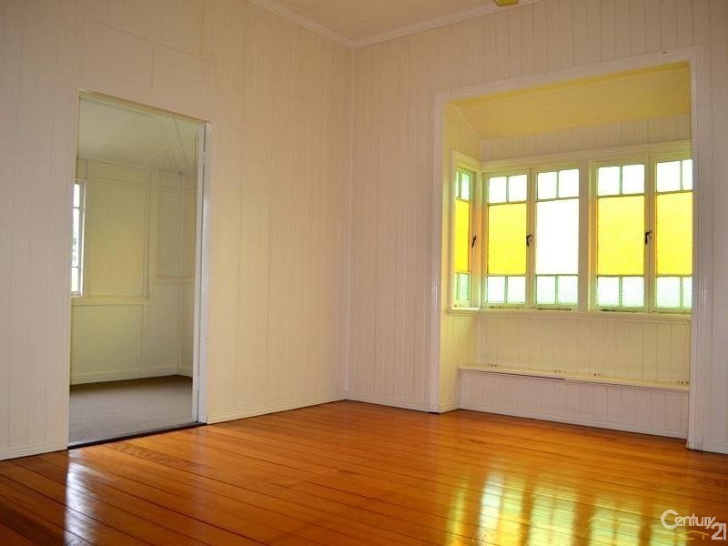 9 Pier Street, South Gladstone QLD 4680