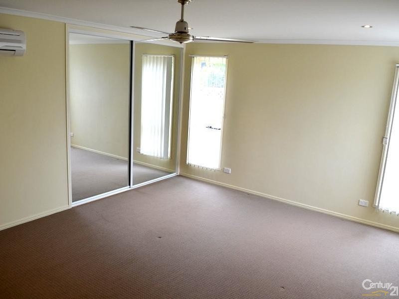 9 Pier Street, South Gladstone QLD 4680